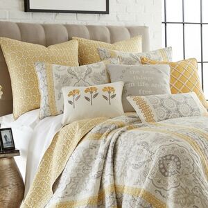 Levtex Home 3PC St. Claire Full / Queen Quilt Set NWT